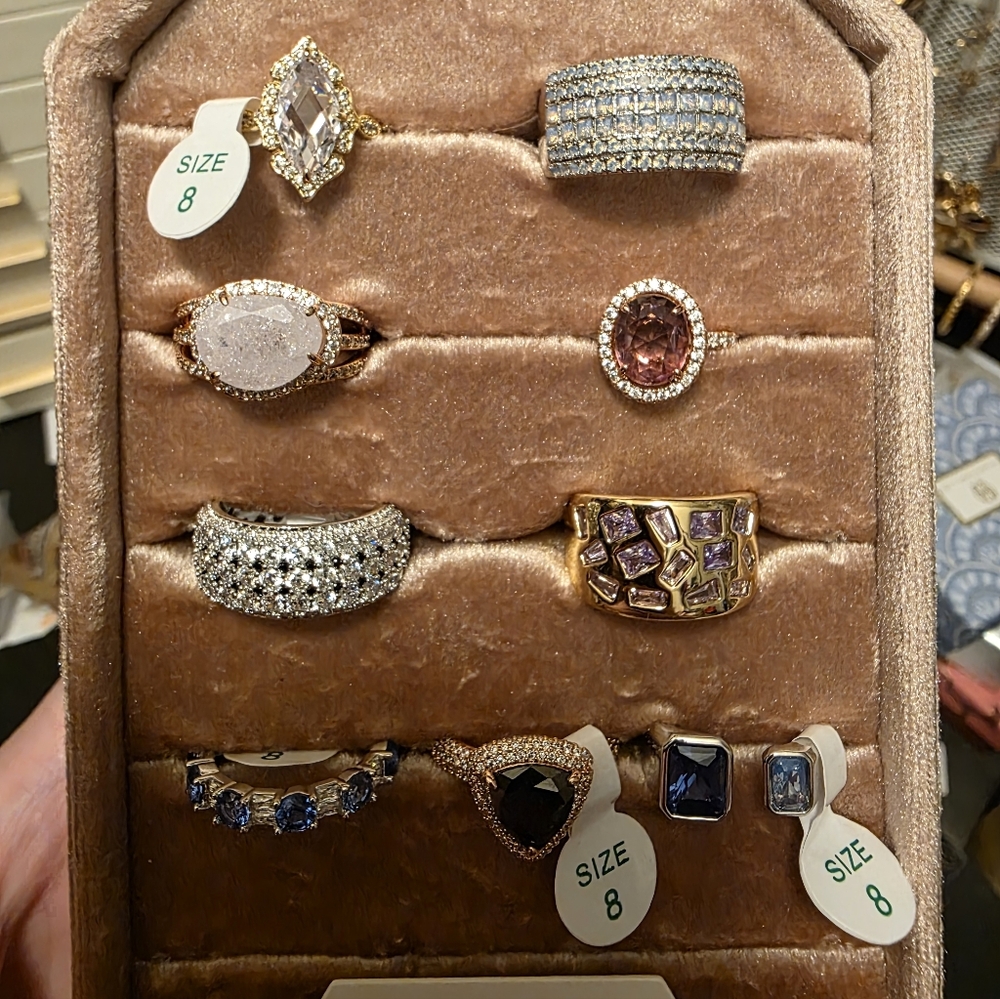 Bomb Party Bundle With Velvet Box! - Picture 2 of 4